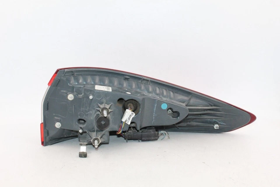 Luz trasera izquierda LED montada en cuarto para Ford Fusion 2013-2016 OEM #41557 Foto 2 de 4