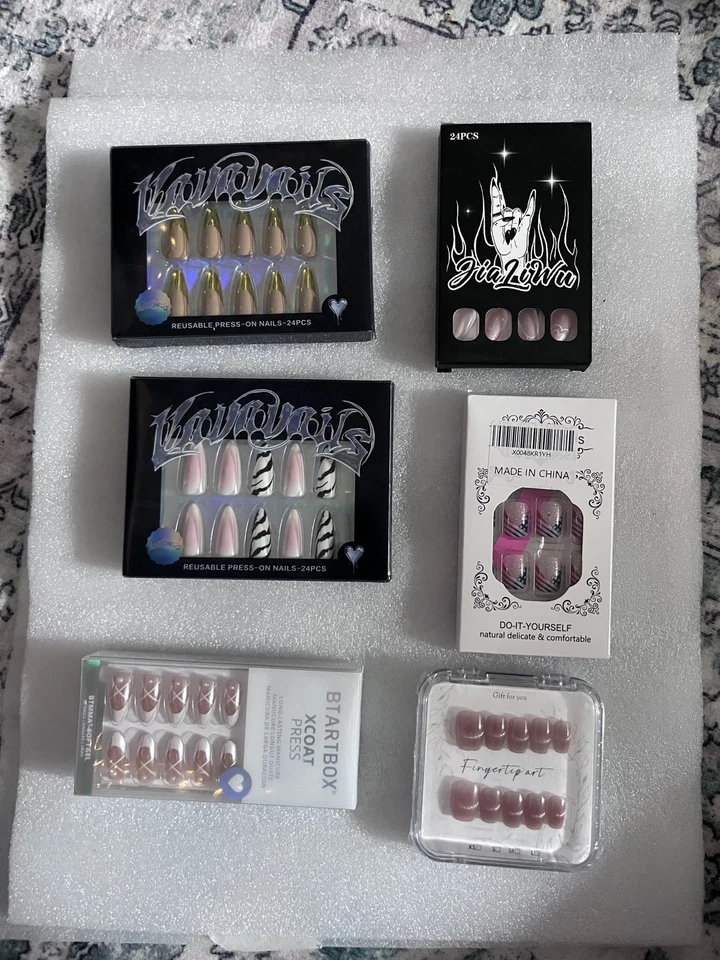 LOTE de 11 Uñas Prensadas con Pegamento, Diseños SORPRESA, 11 Estilos Diferentes NUEVO Foto 2 de 4