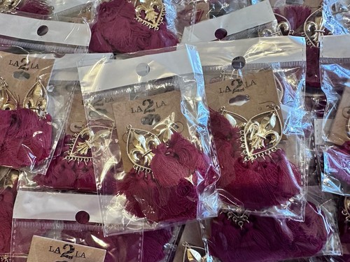 Lot — LA 2 LA — NEW 77 pcs Fashion/Costume Necklaces Earrings Tassels Jewerly - Picture 8 of 16
