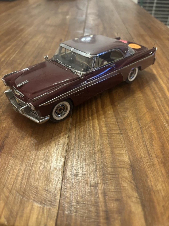 Danbury Como Nuevo Edición Limitada 1956 Desoto Sportsman Cupé Dos Tonos Granate Foto 2 de 4