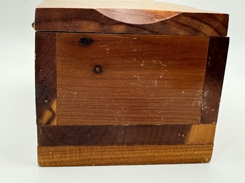 Mini Wooden Cedar Chest Lake Hemet California Trinket Box Jewelry Case - Picture 4 of 8