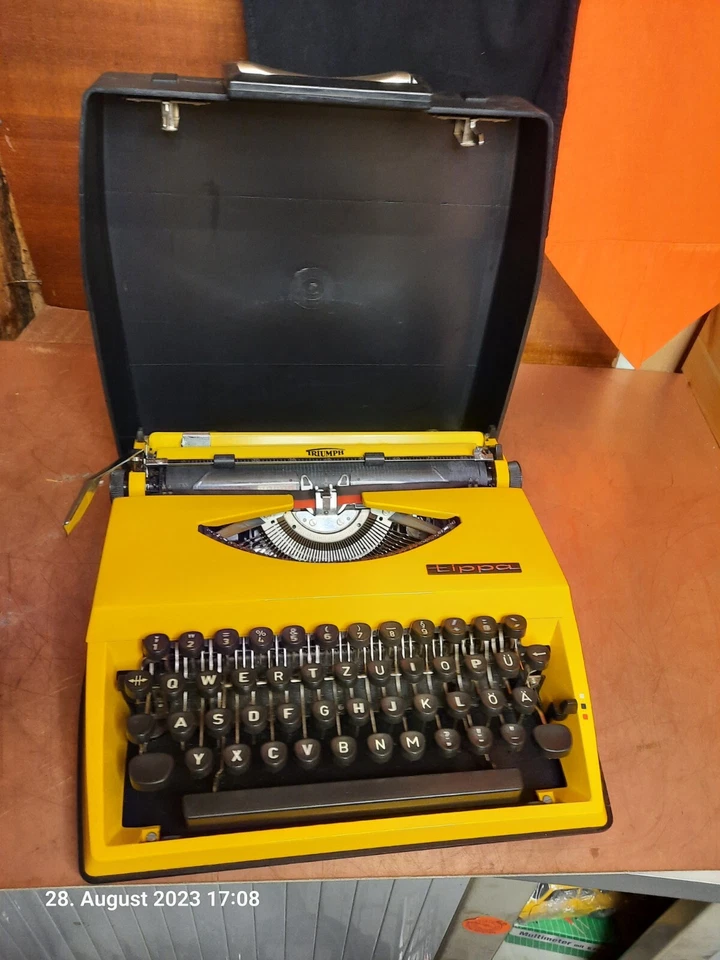 Hübsches Reiseschreibmaschine Tippa von TRIUMPH, mechanisch , Germany - Bild 4 von 4
