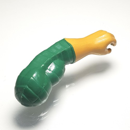 Vtg MOTU King Hiss LEFT ARM ARMOR 1986 He-Man green weapon accessory body part - Picture 2 of 11