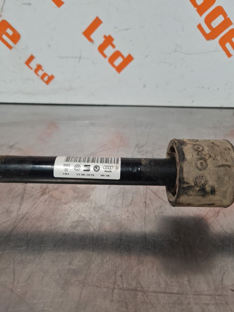 2016-2020 SKODA OCTAVIA MK3 1.0 TSI AUTO DRIVESHAFT DRIVER FRONT 