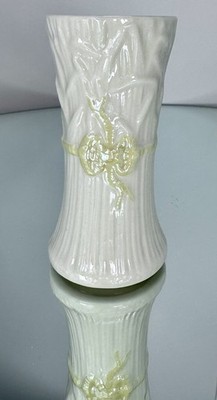 Belleek Small Bud Vase Spill Vase W/ Yellow Ribbon 4th Mark 1946-1955 Bone China