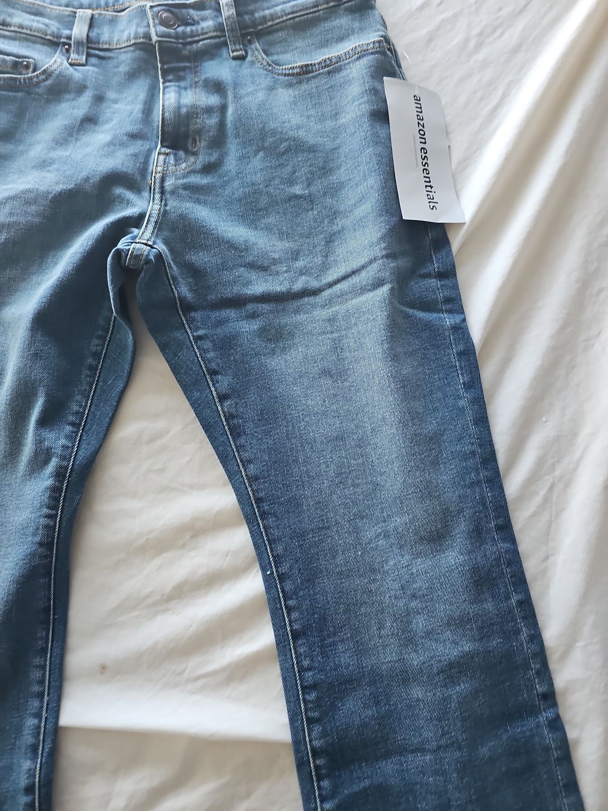Amazon Essentials Men's Slim Bootcut Denim Jeans - Medium Wash W32 L28 339 image 2