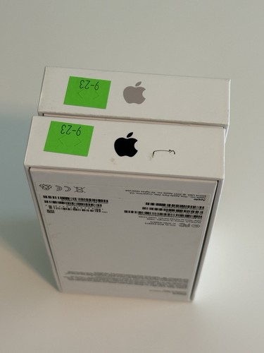 Lot of 2 Retail Boxes for Apple iPhone 13 pink and midnight BOXES ONLY! - Photo 5 sur 5