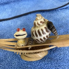 Cute Frog Boat Sea Shell Vintage Art Hand Crafted Knick Knack Souvenir