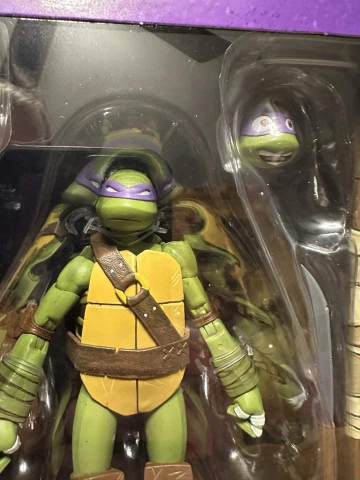NECA TMNT 2012 Lote 4 Tortugas Leonardo Mikey Raphael Donnie Nickelodeon EN MANO Foto 3 de 4