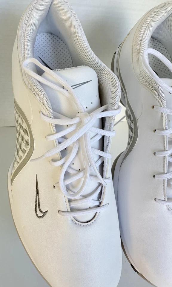 Zapato de golf Nike Ace para mujer talla 9,5 blanco y gris a cuadros con púas 418368-103 Foto 2 de 4