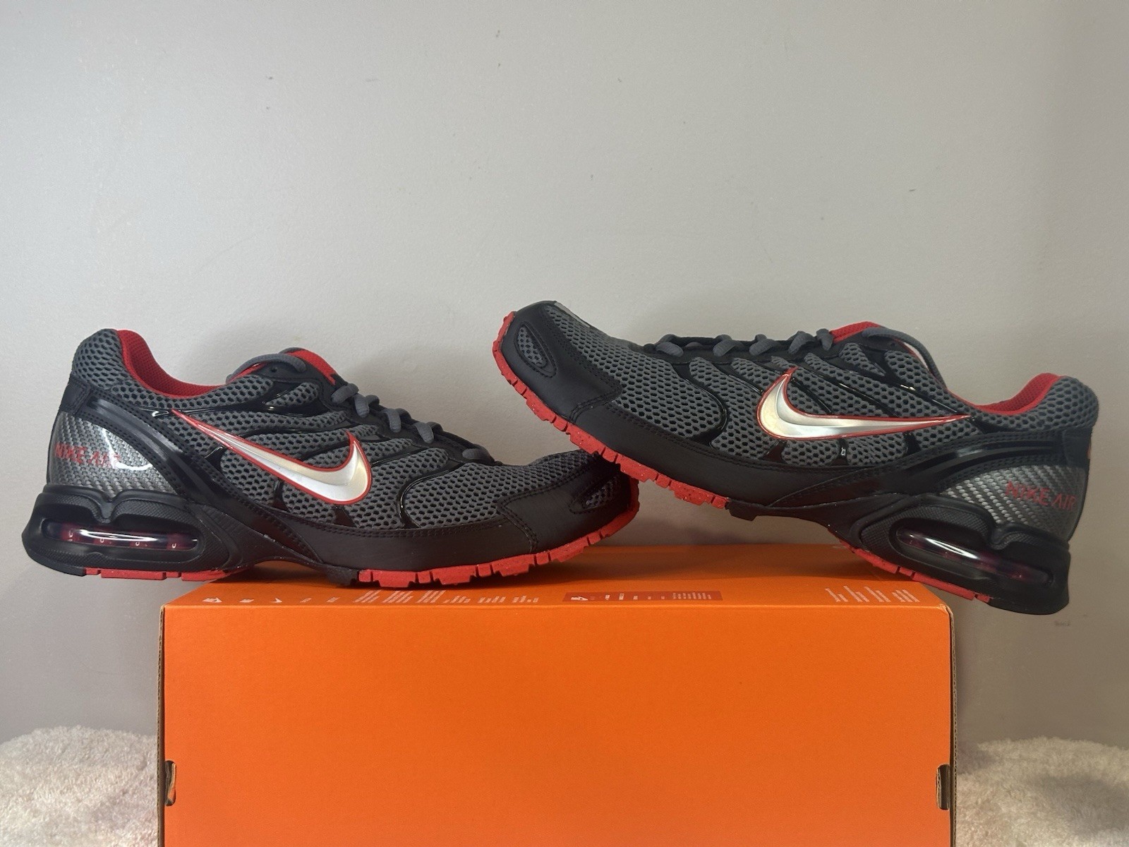 Nike Air Max Torch 4 Gray Black Red 343846 006 Men’s Size 10 Box No Lid NEW thumbnail 9