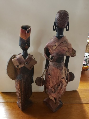 Par de figuras hechas a mano de guerreros masái kenianos pareja hombre y mujer de la década de 1970 - Imagen 5 de 8