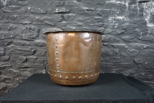 Antique Riveted Copper Garden Planter or Fireplace Log Basket ~ Good Patina - Picture 4 of 10
