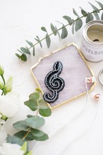 DIY Jewelry Make Beading Kit Pin Treble Clef Brooch Bead Embroidery Needlepoint