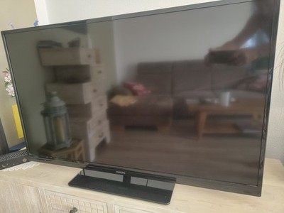 Philips Fernseher 117cm(46) HDMI 3800Series DVB-T/C/S2 Full HD 1,080 zu Verk.