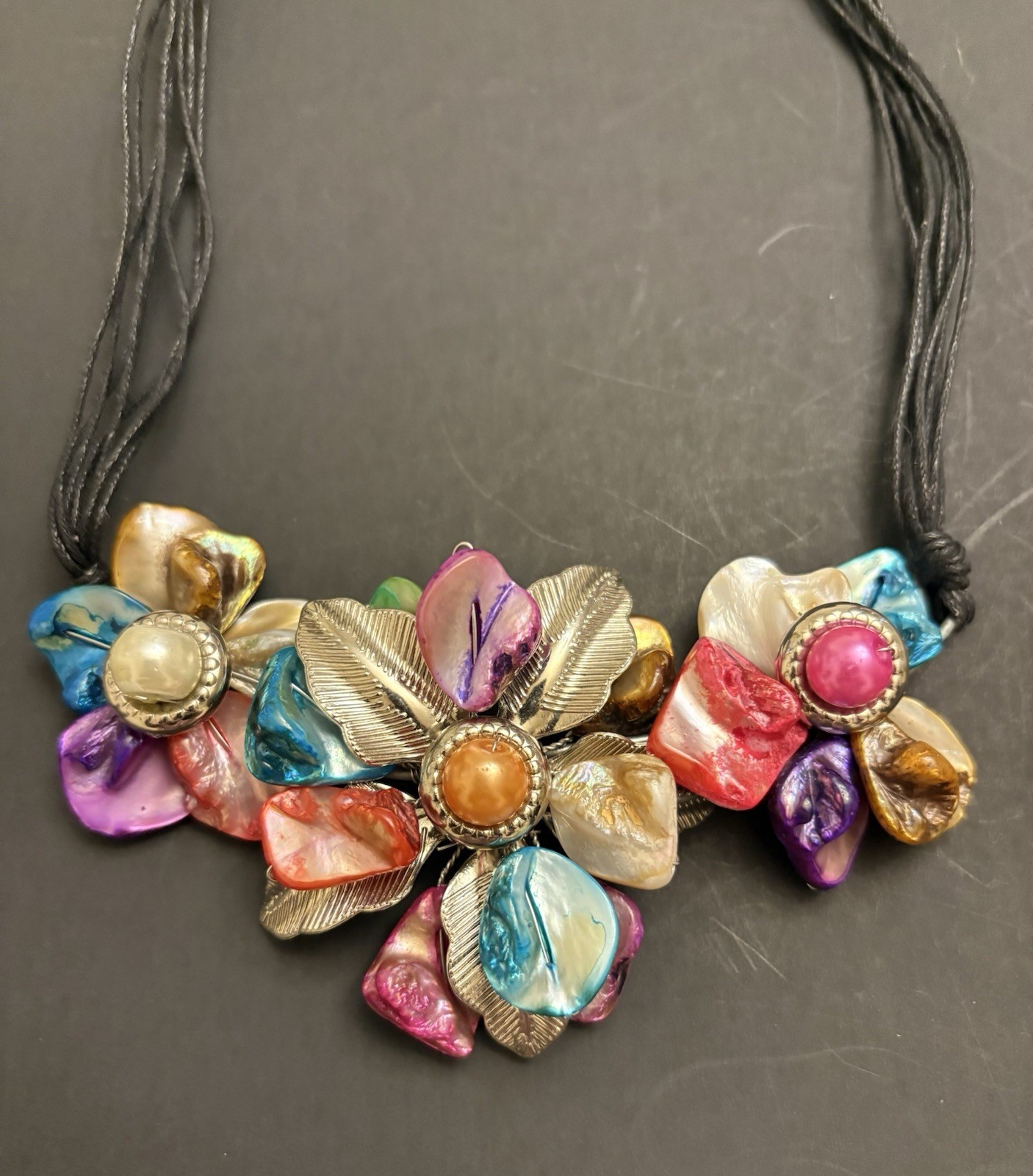 Shell Flower Statement Necklace Multicolor Handcr… - image 2