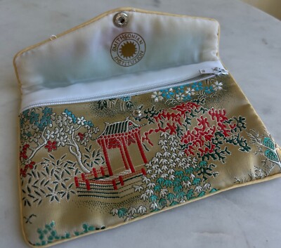 Vintage Smithsonian Institution Floral Embroidered Small Purse Coin Purse