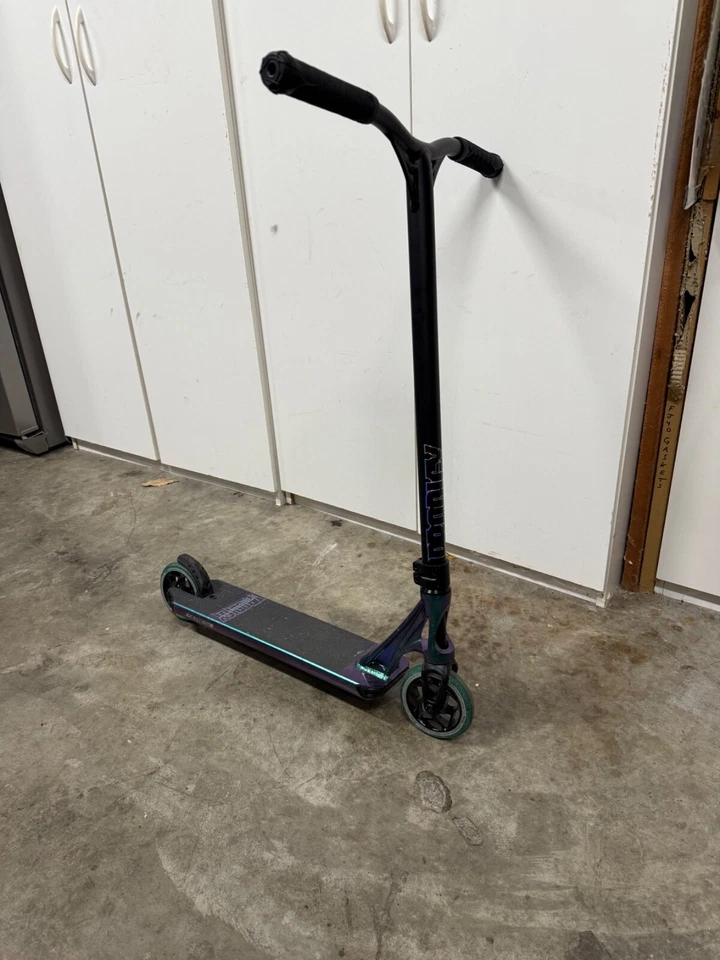 Scooter Envy Scooters Prodigy X Pro - negro/resbaladizo al aceite Foto 3 de 3