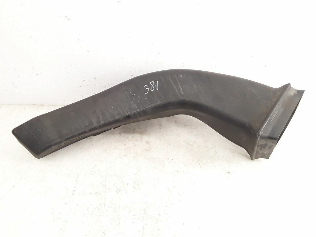 2006 Volkswagen Phaeton petrol 177kW air intake duct part 3D0129617AE VEI29456