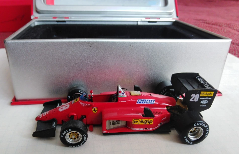 IXO 1:43 FERRARI 156/85 F1 RENE' ARNOUX GP BRASILE 1985 CON METAL BOX E SCATOLA - Immagine 2 di 4
