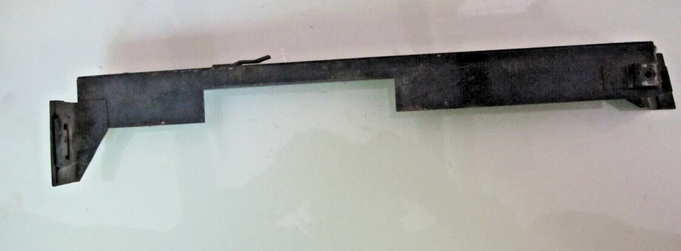 SUNBEAM TIGER ALPINE 右门窗前导轨铁路通道 — 第 3/4 张图片