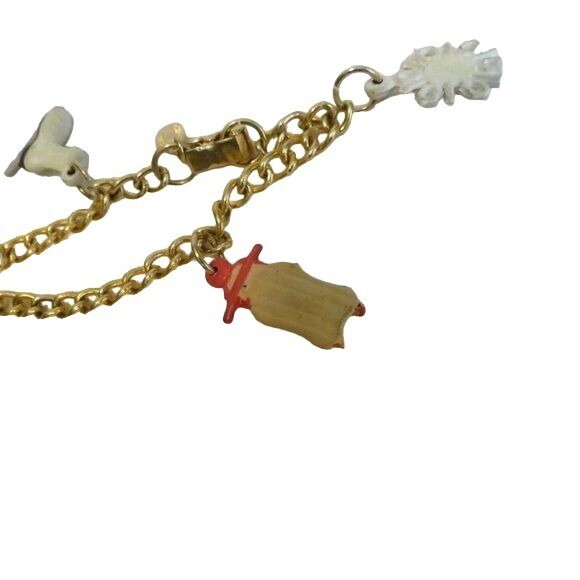 VTG Applause Girls Charm Bracelet Plastic charms Sled Skis Snowflake