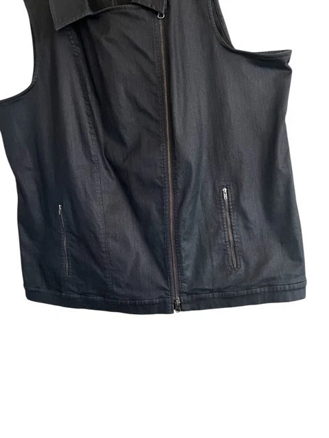 Eileen Fisher 尺寸 3X Plus 黑色涂层帆布不对称全拉链口袋背心 — 第 3/4 张图片