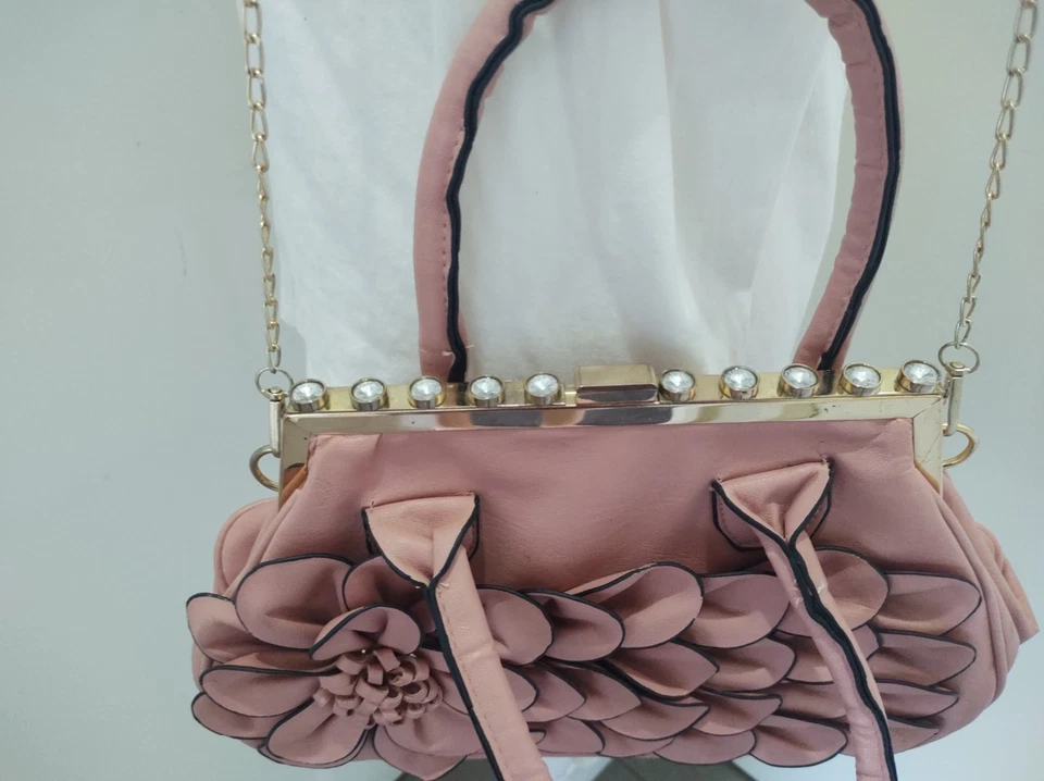 Beautiful 3D Flower Design Salmon Pink Double Handle Hand Bag With Long Chain. - image 4 of 4