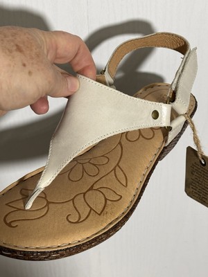 Born T-Strap Thong Sandals Size 9 Cream Leather Slingback  Born Cream and Tan Leather Sandals main image 0
