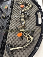 Diamond Outlaw d'occasion - main droite - 40-70lbs. - 26,5"-30,5" - Strates en chêne mousseux