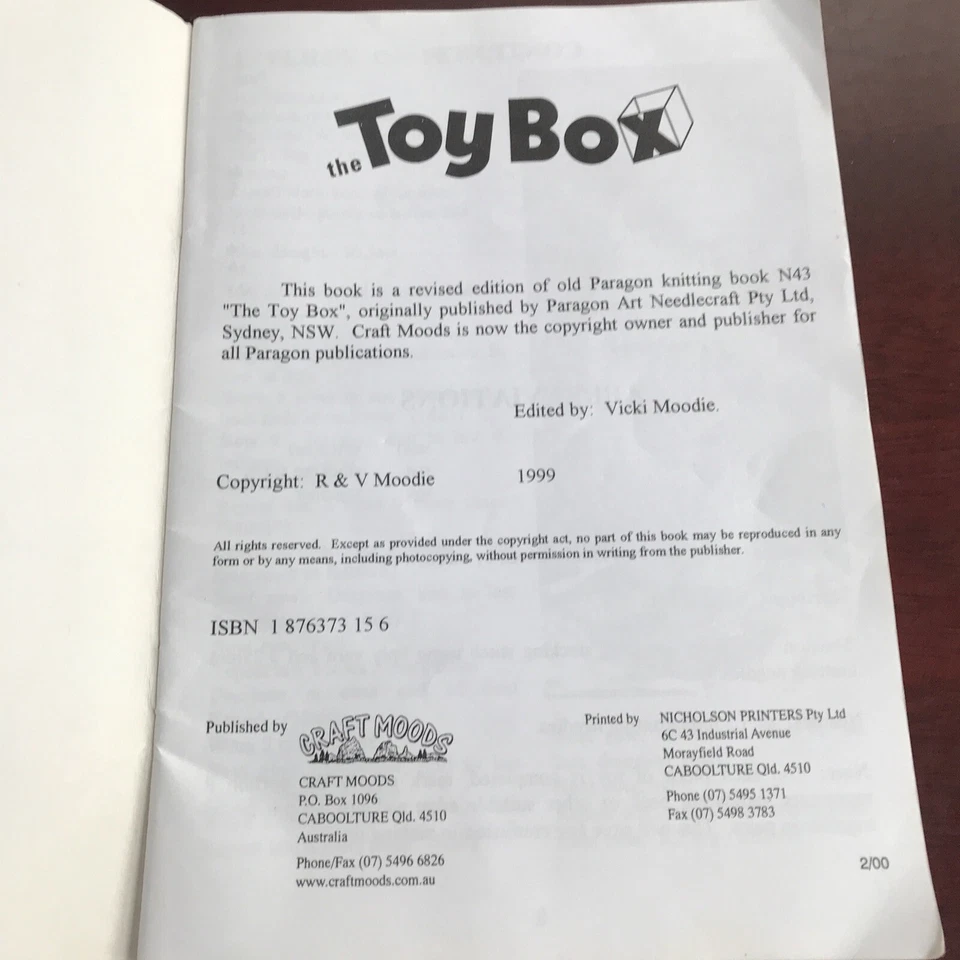 Vintage The Toy Box 10 Quickly Knitted Toys 8 Ply Vicki Moodie 1999 Paragon - Image 2 of 4