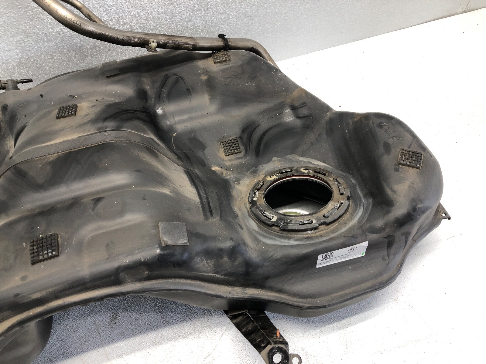 2014-2020 MASERATI QUATTROPORTE FUEL TANK RESERVOIR OEM.