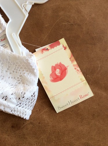 BNWT'S Little Girls" Sweetheart Rose" Tulle bubble suit, Size 18 months - 第 6/7 張圖片