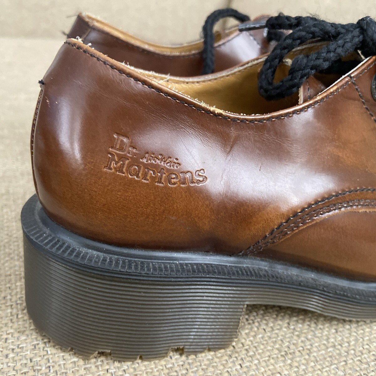 VTG Dr. Martens Cap Toe Oxfords Brown Leather Shoes Made in VTG Dr. Martens Cap Toe Oxfords Brown Leather Shoes Made in
