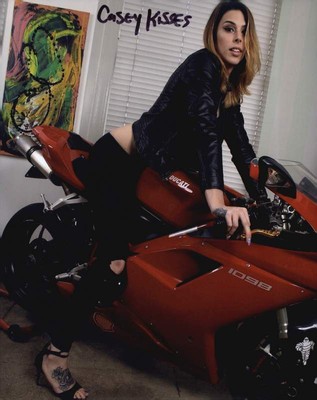 Casey Kisses signed TS model 8x10 Photo -PROOF- -CERTIFICATE- (A0078)