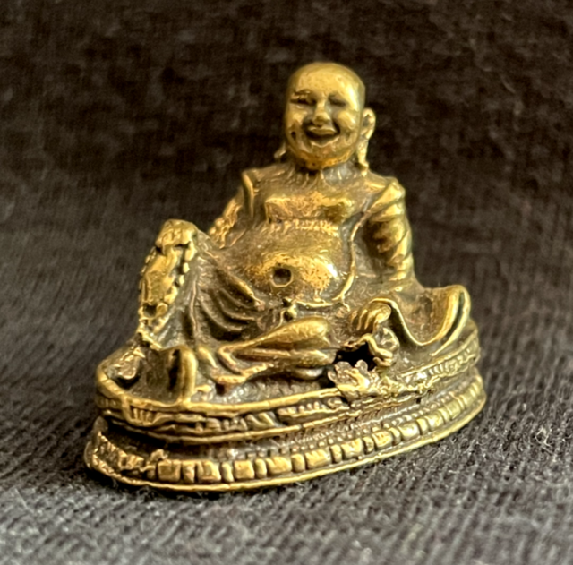 Amulett Statuette Figürchen aus Messing Buddhismus Buddha Lacher Kambodscha b30