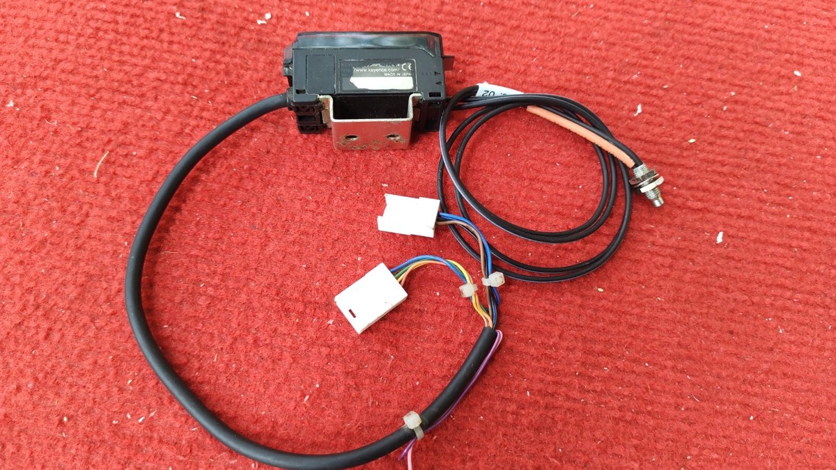 P:VT21 Keyence CZ-V1 Color Differentiating Sensor Amplifier P:VT21 Keyence CZ-V1 Color Differentiating Sensor Amplifier