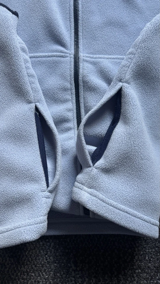 L.L. Bean Light Blue Fleece Zip-Up Vest Size Medium - Image 3 of 4