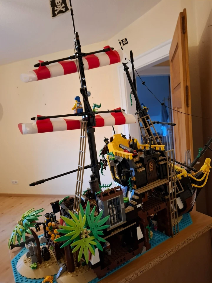 LEGO Ideas 21322 Pirates of Barracuda Bay, Foto 4 von 5