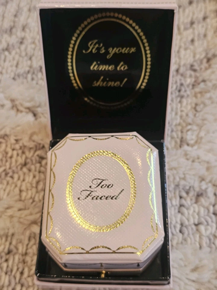 Too Faced Diamond Light Multi-Use Highlighter - Diamond Fire FLAWED SEE PICTURES - Image 2 of 4
