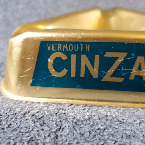 Vintage Aluminium Cinzano Wermut Aschenbecher Dreieck 5" goldfarben - Bild 16 von 24