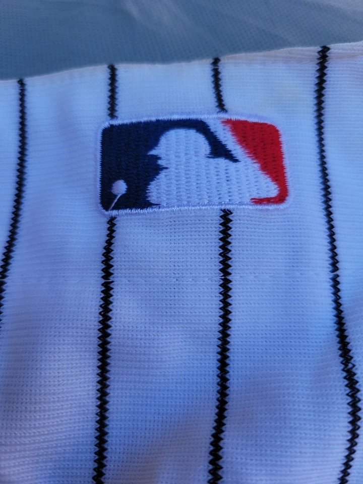 Derek Jeter Yankees #2 Majestic 2009 WS Authentic Jersey Size 52 NWOT - Image 4 of 4