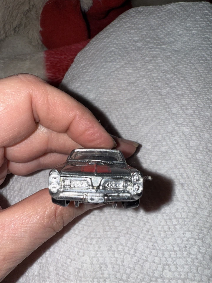 Pontiac GTO 1967 Hot Wheels escala 1:64 gris oscuro con rojo oscuro nuevo 2010 Foto 2 de 4