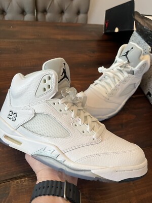 Air Jordan 5 Retro Metallic White Shoes (2015) Size 11.5 Men's