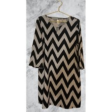 TACERA Women XL Black Gray Chevron Print 3/4 Sleeve V-Neck Knit Dress