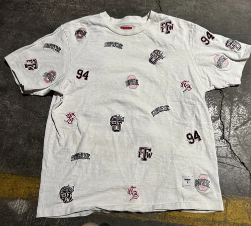 T shirt homme Supreme brodé Supreme University College AOP grande taille