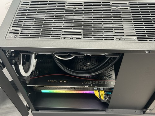 CyberPowerPC GamerSupreme - Intel Core i7-12700KF, 16GB RAM, RTX 3070, 1TB SSD - Picture 4 of 18