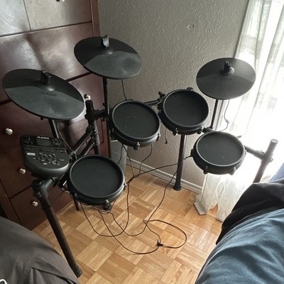 Alesis Nitro DM7X 7 Piece Electric Drum Kit/ No Pedals / Tested Works Clean