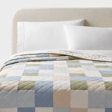Full/Queen Pieced Patchwork Quilt Blue/Ivory/Green - Threshold: Cotton