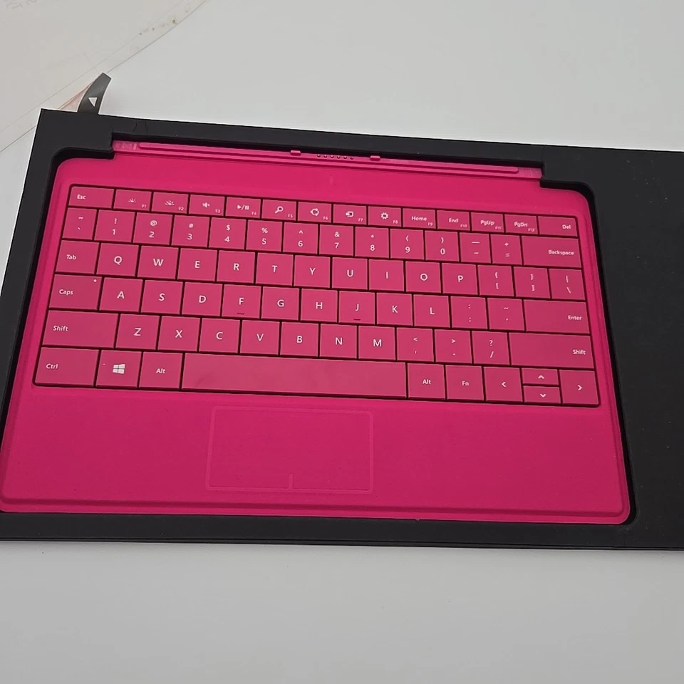 Microsoft Surface RT/2 /Pro 1/Pro 2 Type Cover 2 Keyboard 1561 Pink - Image 3 of 3